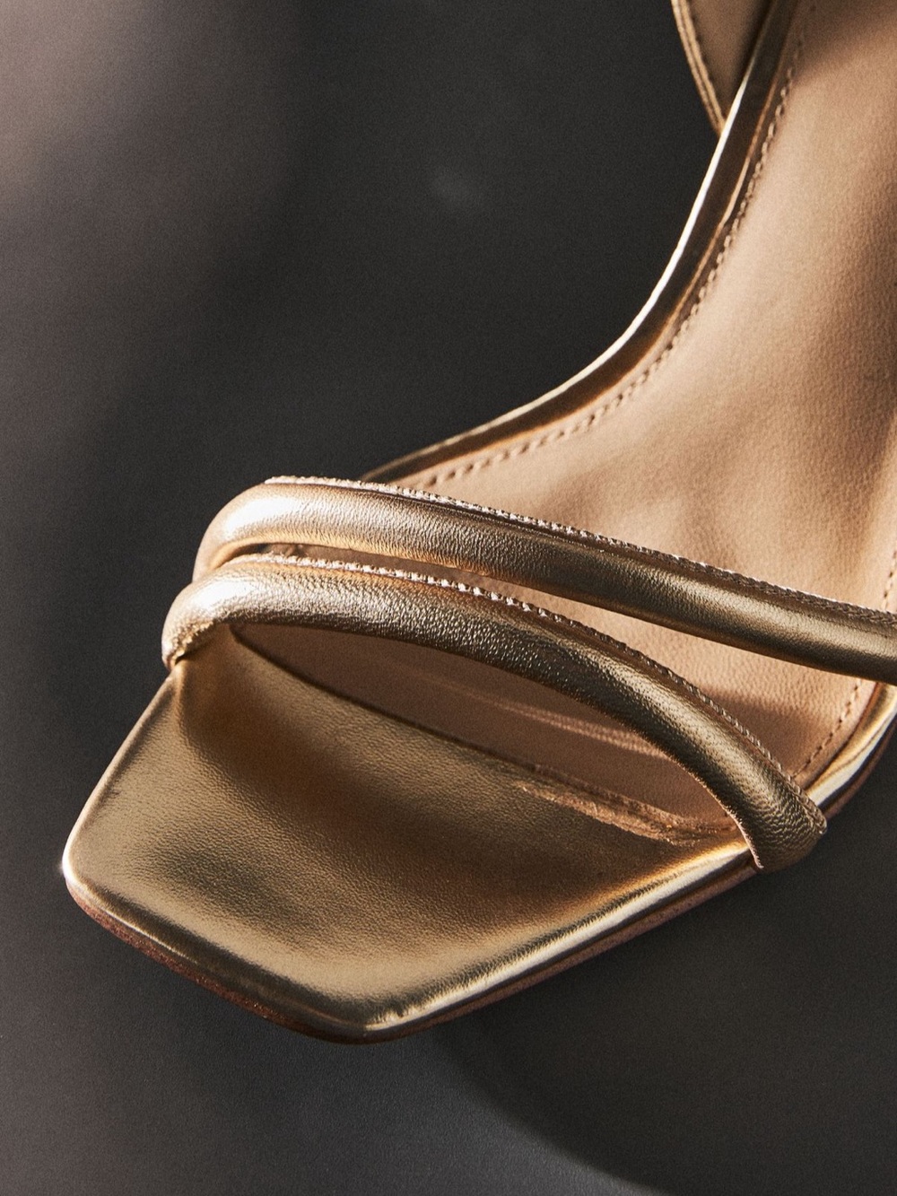 Sam Edelman Kia Heel - Picture 3 of 9
